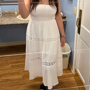 Elegant White Lace Maxi Dress